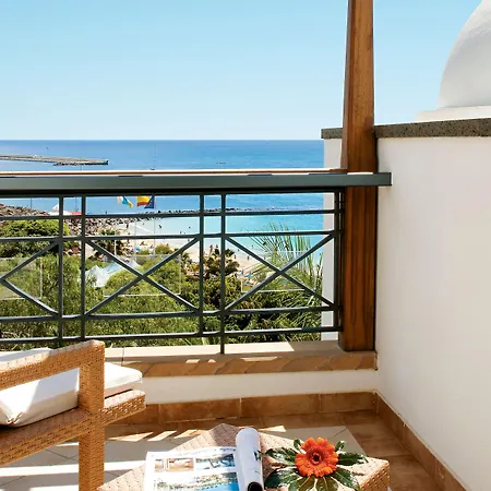 杨扎公主套房度假酒店